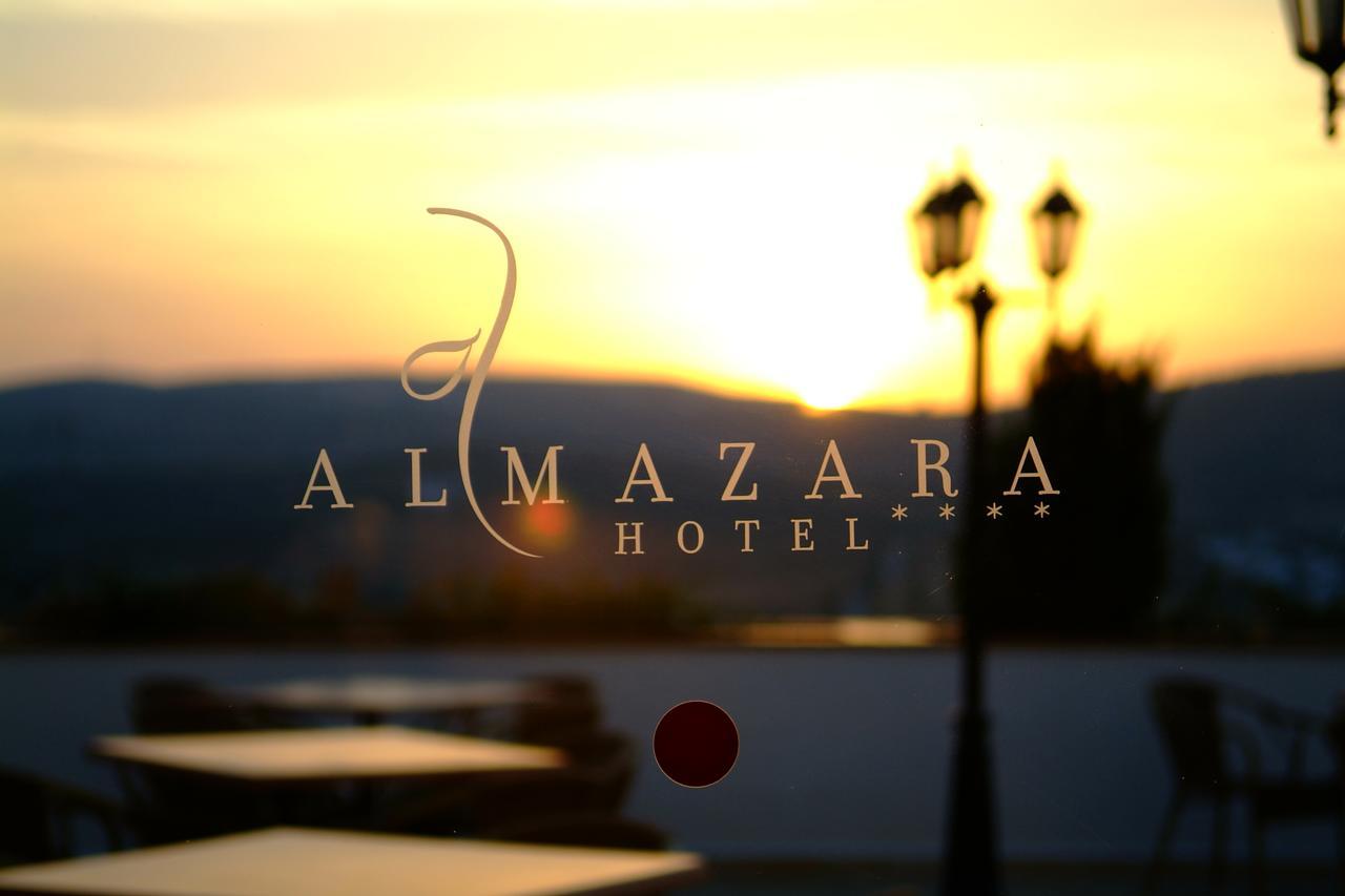 Almazara Hotell Loja Exteriör bild
