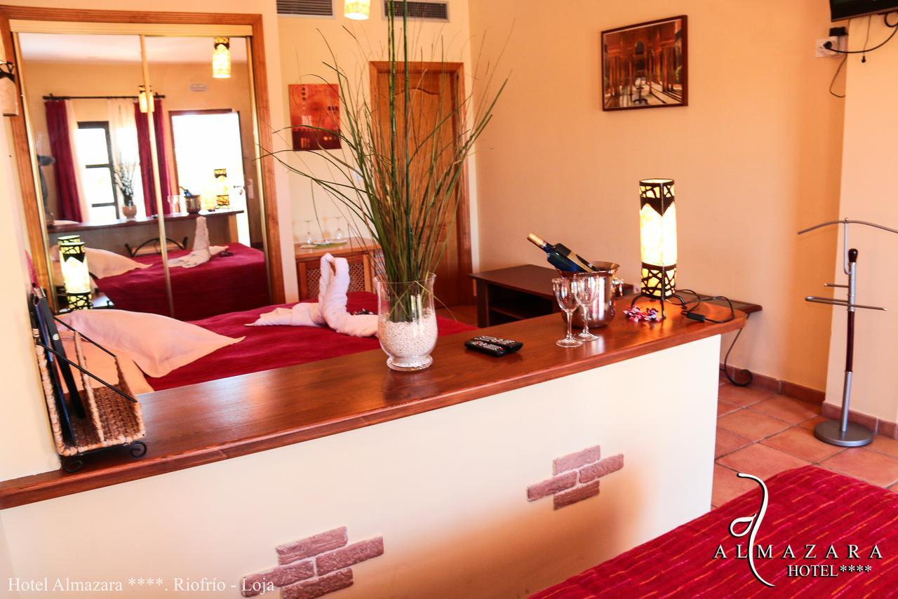 Almazara Hotell Loja Exteriör bild